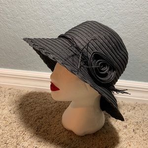 Nwot The Hatter Company Bucket style floral hat